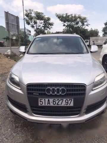 Bán Audi Q7 4.2 đời 2006, màu bạc