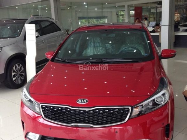 Cần bán Kia Cerato 2.0AT đời 2017, màu đỏ, giá tốt, hỗ trợ vay trả góp - 0967.368.355