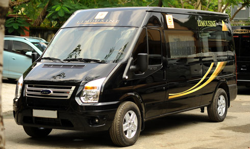 Ford Transit Limousine 10 chỗ, màu xám, đẳng cấp vận chuyển hành khách