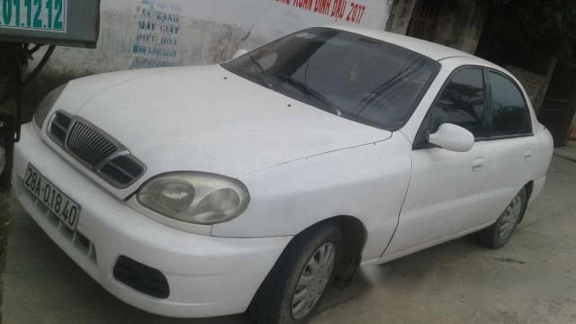 Bán ô tô Daewoo Lanos đời 2003, màu trắng giá cạnh tranh