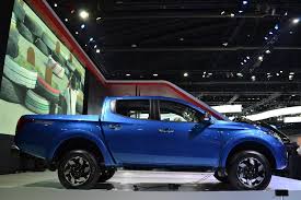 Bán xe Mitsubishi Triton một cầu sàn 2018 tại Nghệ An - Hotline: 0979.012.676