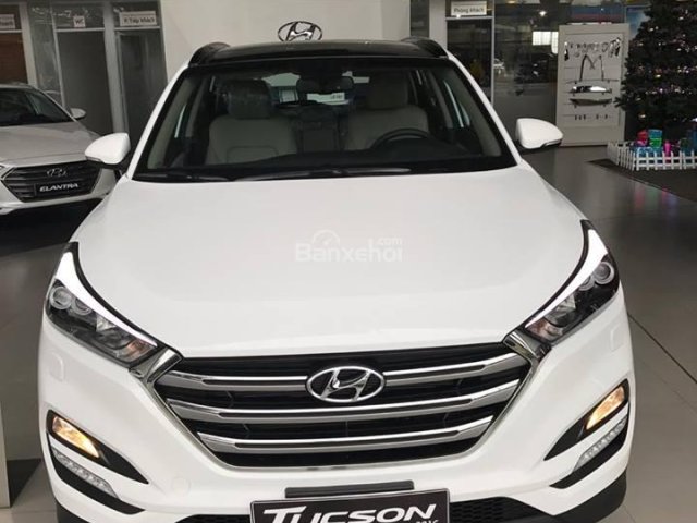 Bán Hyundai Tucson CKD đời 2019, màu trắng