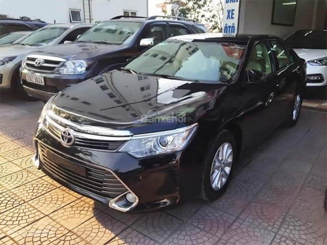 Bán ô tô Toyota Camry 2.0 E đời 2016, màu đen