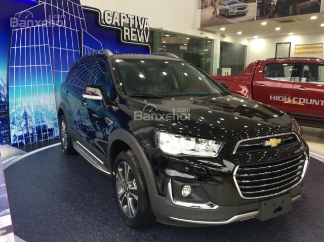 Bán Chevrolet Captiva Revv 2.4L màu đen, bảo hành 3 năm, giao xe tận nơi - LH: 0945.307.489