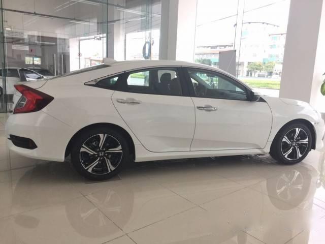 Bán ô tô Honda Civic năm 2016, màu trắng giá cạnh tranh