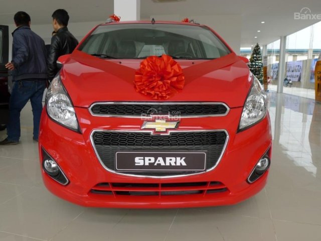 Chevrolet Spark Van Duo 2017 đủ màu, giá siêu tốt, hỗ trợ lái xe tận nhà đúng màu, phiên bản, trả góp tốt, giao xe ngay