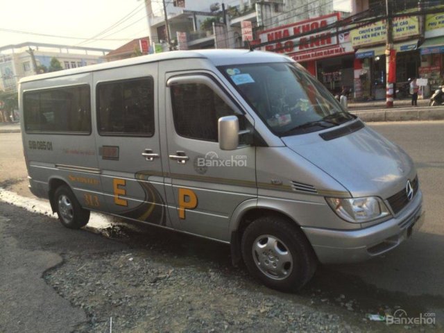 Cần bán xe Mercedes Sprinter đời 2010, màu bạc