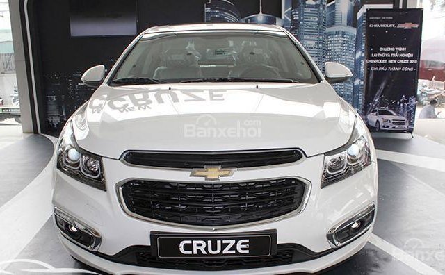 Chevrolet Cruze LTZ 2017 khuyến mại lớn đầu xuân Đinh Dậu giảm đến 60 triệu. Vui lòng liên hệ Hotline 097.683.6282