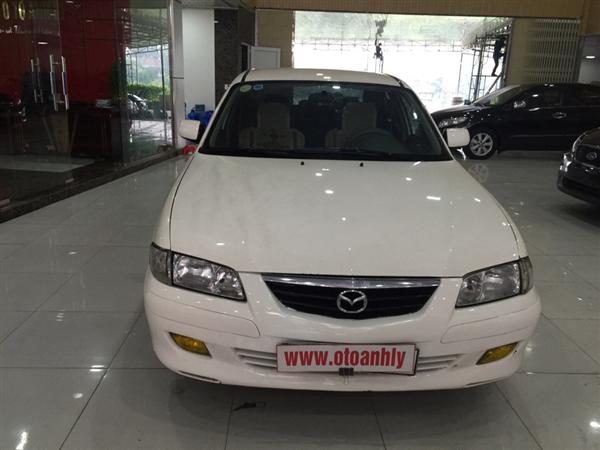 Cần bán gấp Mazda 626 đời 2002, màu trắng, số sàn, giá 245tr