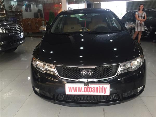 Cần bán xe Kia Cerato sản xuất 2010, màu đen, nhập khẩu Hàn Quốc, số sàn