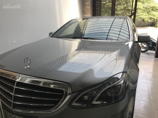 Mercedes E200 đăng ký 2014, màu xám