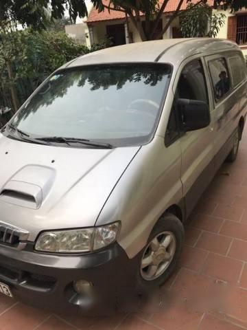 Cần bán xe Hyundai Starex đời 2004, giá tốt