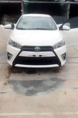 Cần bán gấp Toyota Yaris đời 2015, màu trắng, nhập khẩu như mới