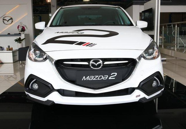 Bán Mazda 2 1.5L đời 2017, màu trắng