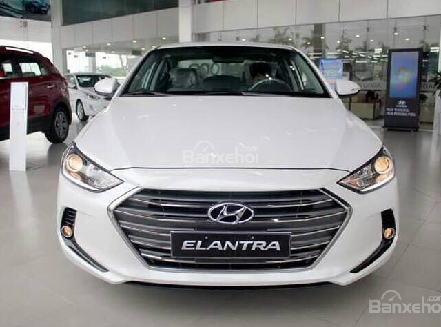 Bán Hyundai Elantra 1.6 MT, khuyến mãi lớn 66tr. Hỗ trợ vay vốn 80% giá trị xe - Hotline: 0935904141 - 0948945599