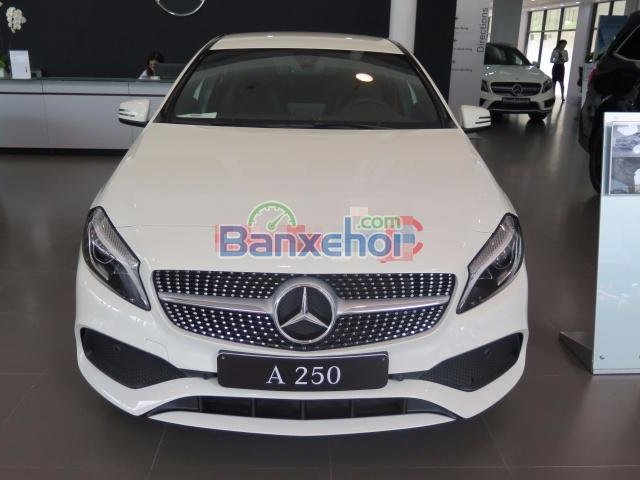 Bán xe Mercedes A250 sản xuất 2016, màu trắng, nhập khẩu nguyên chiếc