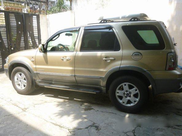 Bán xe cũ Ford Escape đời 2004, giá chỉ 335 triệu