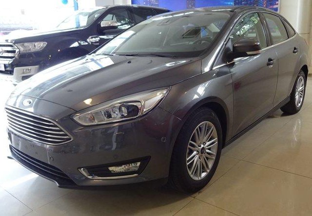 Bán xe Ford Focus Titanium AT đời 2017, giá bán 768 triệu