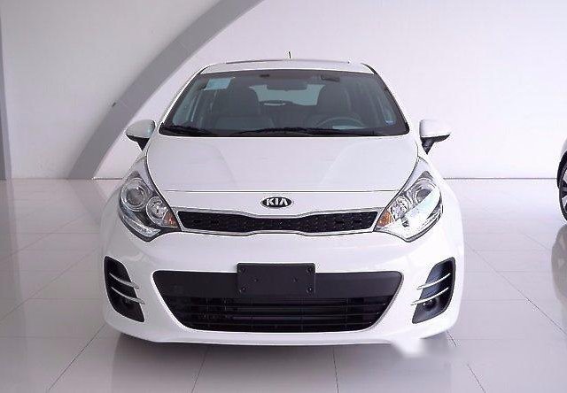 Bán xe Kia Rio 5DR ATH đời 2016, màu trắng, nhập khẩu, giá 592tr