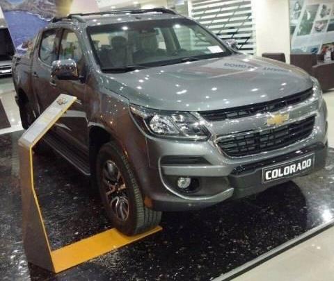 Bán Chevrolet Colorado High Country đời 2016, màu xám