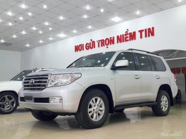 Xuất hoá đơn công ty chỉ 1 tỷ khi lãnh đạo cơ quan mua Toyota Land Cruiser sản xuất 2011, mới 98% này