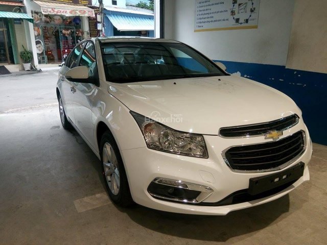 Hotline: 090 7575 000 – Chevrolet Cruze LT năm 2017, nhiều màu, ưu đãi lớn – không nơi nào tốt bằng