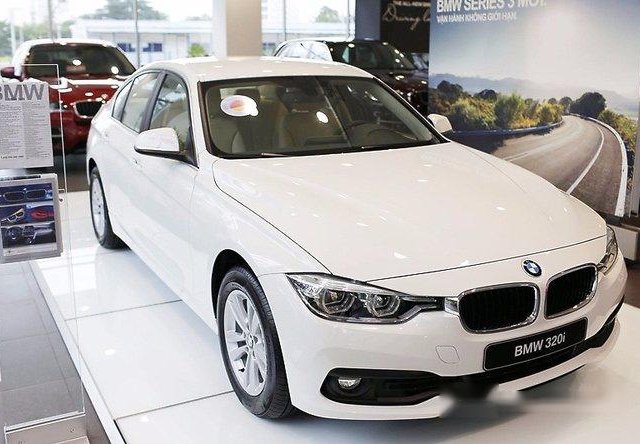 Bán xe BMW 3 Series 320i LCI 2017, màu trắng, nhập khẩu nguyên chiếc