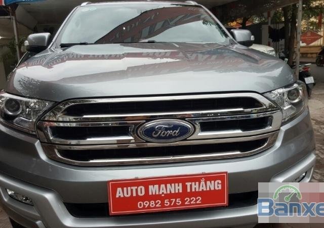 Cần bán lại xe Ford Everest đời 2015, màu xám, số tự động