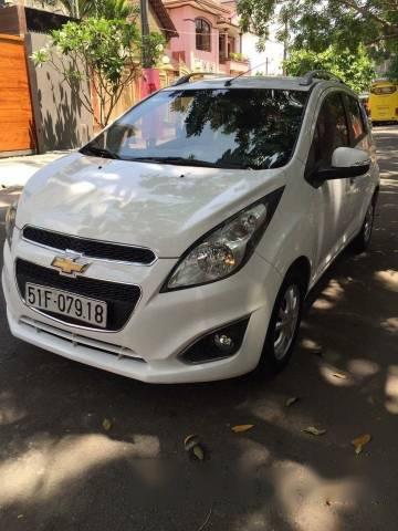 Cần bán Chevrolet Spark năm 2015, màu trắng chính chủ