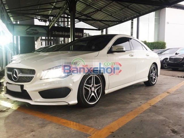 Cần bán Mercedes CLA250 AMG 4Matics đời 2015, màu trắng, nhập khẩu nguyên chiếc, số tự động