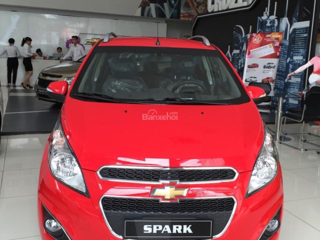 Chevrolet Spark LT 1.2L màu đỏ 5 chỗ, hỗ trợ vay ngân hàng lên đến 90% - LH: 0945.307.489 Huyền