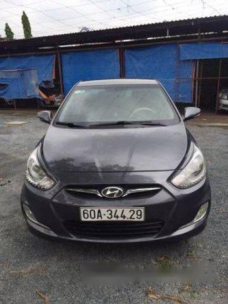 Chính chủ cần bán gấp Hyundai Accent AT đời 2011, màu đen, 435tr