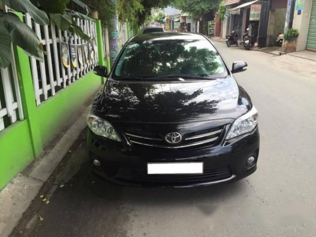 Cần bán lại xe Toyota Corolla Altis đời 2012, màu đen, giá tốt