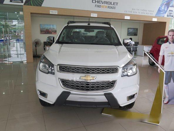 Bán ô tô Chevrolet Colorado 2.8LTZ đời 2016, màu trắng, giá chỉ 809 triệu