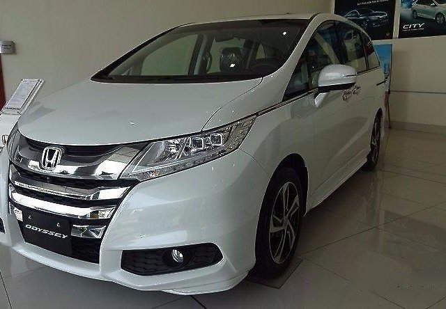 Honda Ô tô Phước Thành cần bán xe Honda Odyssey 2.4 CVT AT sản xuất 2017, màu trắng, xe nhập