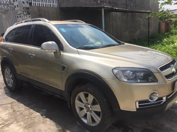 Mình cần bán gấp Chevrolet Captiva đời 2009, màu vàng giá cạnh tranh