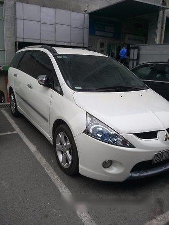 Bán Mitsubishi Grandis sản xuất 2011, màu trắng