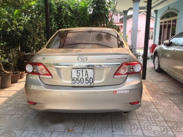 Cần bán Toyota Corolla altis MT đời 2013, giá chỉ 620 triệu