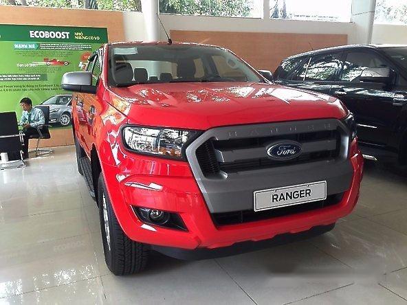 Cần bán xe Ford Ranger MT đời 2017, màu đỏ