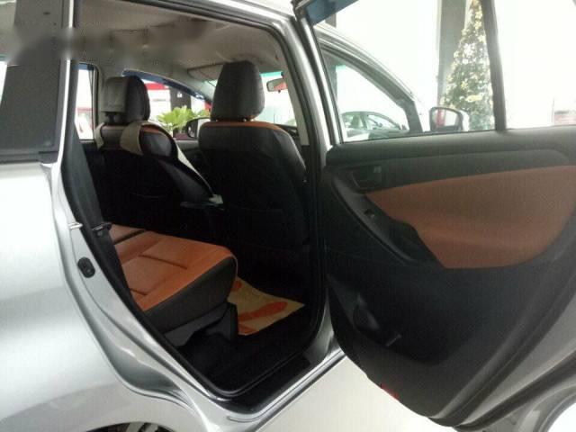 Bán xe Toyota Innova 2.0E 2016, số sàn 5 cấp