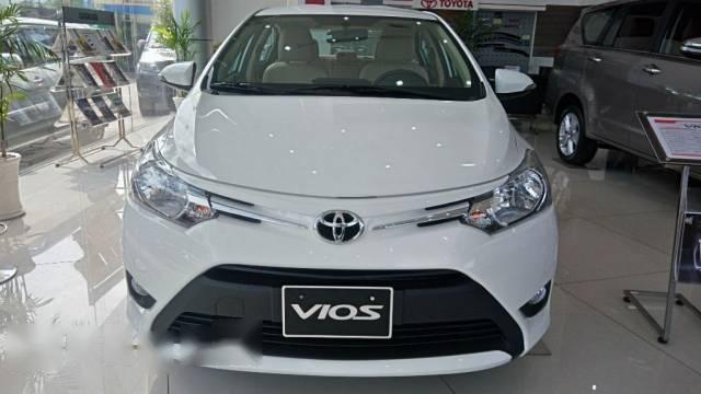 Bán Toyota Vios đời 2016, màu trắng, giá tốt