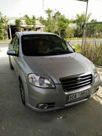 Bán xe Daewoo Gentra MT sản xuất 2009, màu bạc số sàn, giá 175tr