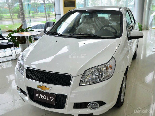 Bán ô tô Chevrolet Aveo 1.4LTZ năm 2017, màu trắng