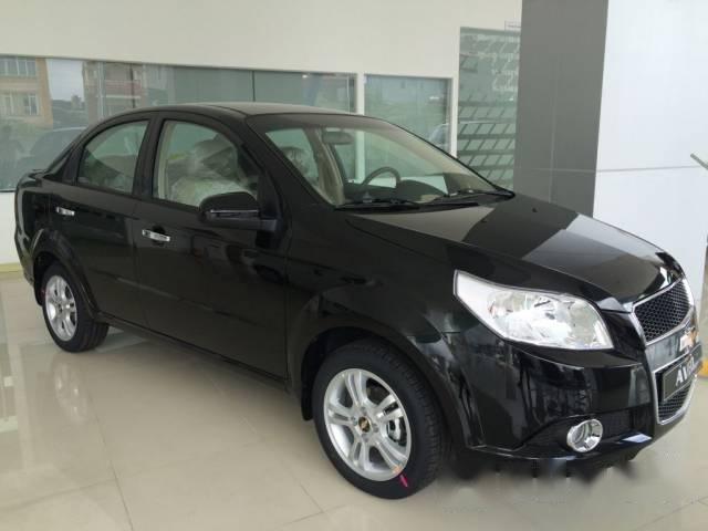 Cần bán Chevrolet Aveo năm 2017, màu đen, giá tốt