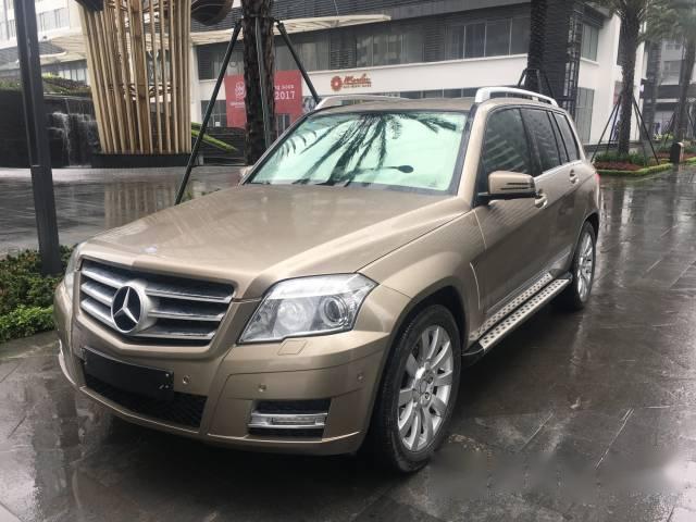 Bán Mercedes GLK300 đời 2010, màu vàng, giá 888tr