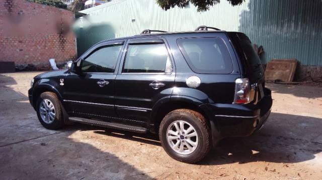 Bán Ford Escape đời 2005, màu đen số tự động, giá 335tr