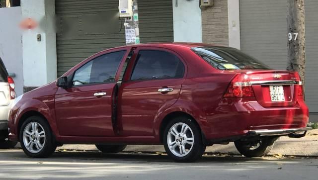 Cần tiền bán Chevrolet Aveo LT đời 2016, màu đỏ