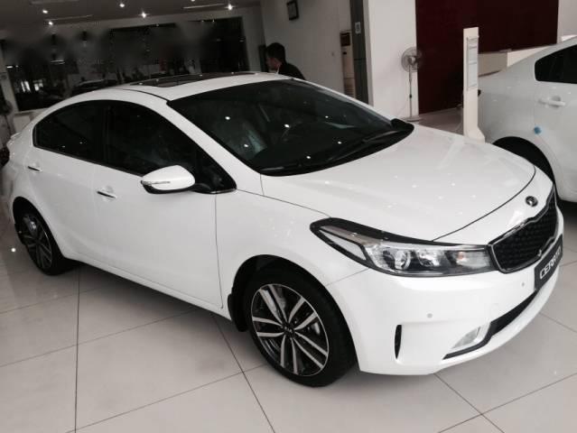 Cần bán xe Kia Cerato 1.6 AT 2017, hỗ trợ vay 100%