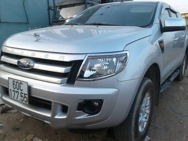 Bán Ford Ranger 2.2 đời 2014, màu bạc số tự động giá cạnh tranh