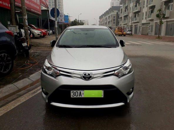 Bán xe cũ Toyota Vios 1.5 G năm 2015, màu bạc chính chủ, giá tốt